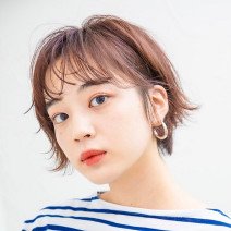 ニュアンスパーマでエアリーな軽さ＋ハネが魅力のショートボブ