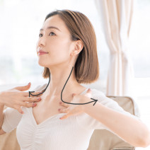 眉間と口角をふっくら柔らかく♪ 印象チェンジの簡単エクササイズ｜スポーツトレーナー 山口絵里加さん指南
