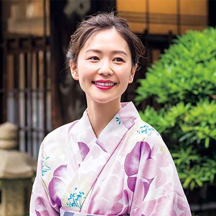 浴衣に合うショートヘアの髪型 短めの髪でも楽しめる簡単ヘアアレンジ 美的 Com