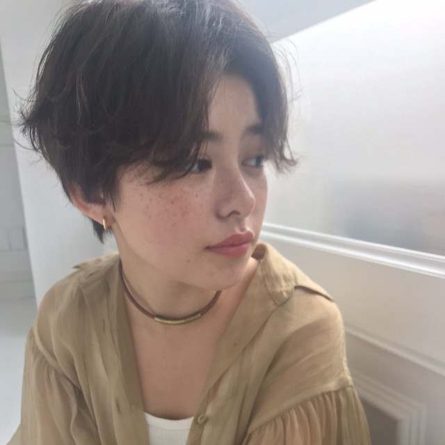 19mmのコテで簡単おしゃれヘアアレンジ ショート ミディのオシャレな