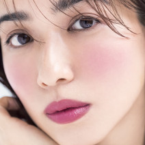 吉川康雄さんが提案する青みピンクのチークテク｜「静脈チーク」でエレガントに色っぽい【美的GRAND】