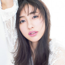 おしゃれかわいい「青みピンクリップ」の攻略法！｜人気H&M paku☆chanが教える唇の色別リップの塗り方