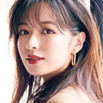 女性らしさを引き立たせるメイク、ファッション、ヘア、ネイル、香りとは？