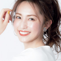 有村実樹流 春ファッションの着こなし方｜セルヴォーク、ケイト、KANEBO…ポイントはアイメイク！【実樹Beauty vol.36】
