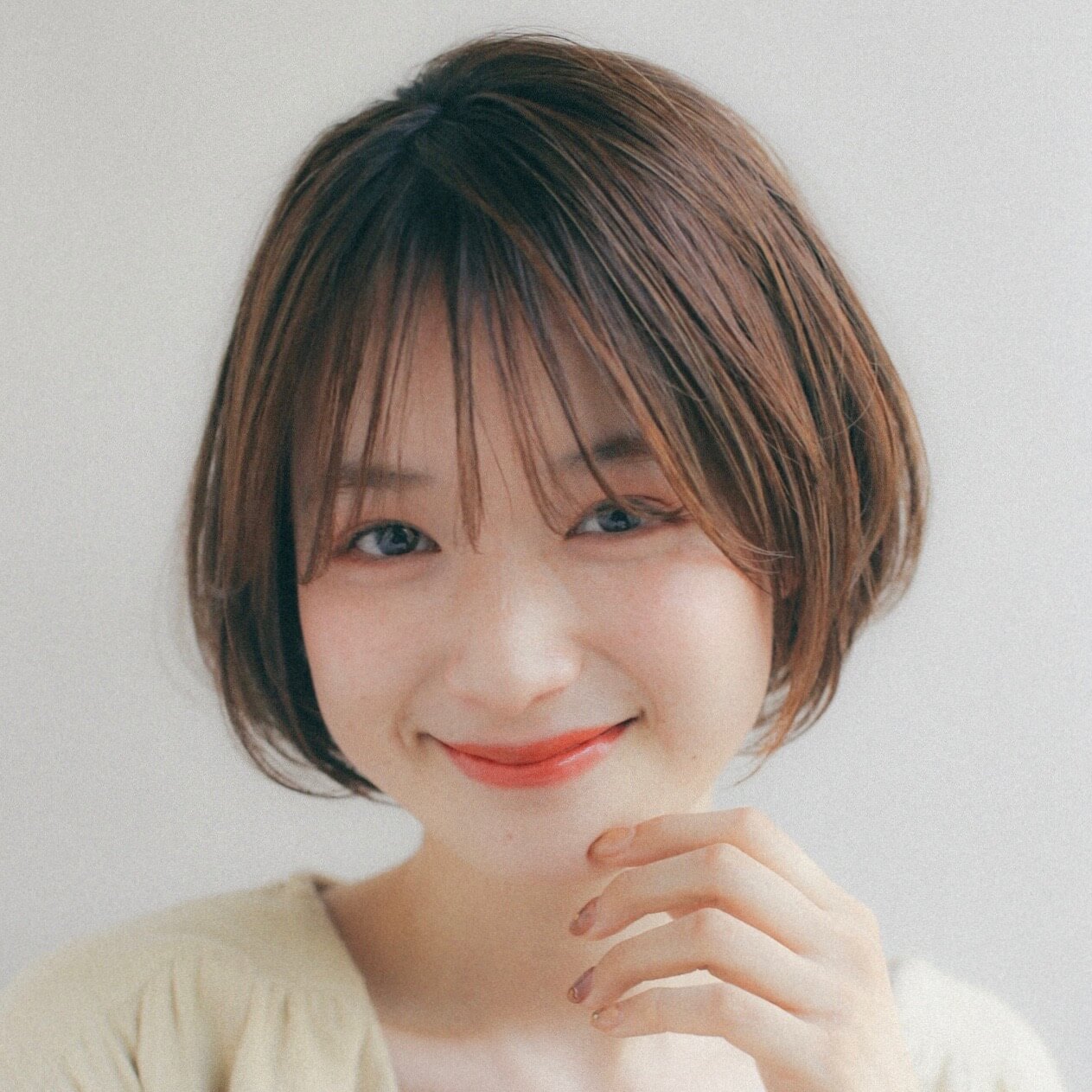薄め前髪の大人ナチュラルなショートボブなら、手軽で可愛くキマる！