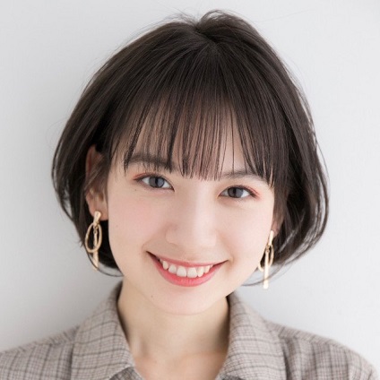 簡単スタイリングヘアでも愛らしさ満点！前髪ありの大人かわいいコンパクトボブ