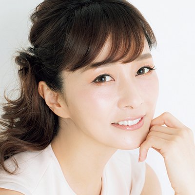 石井美保　UVカットボレロ　ホワイト　新品 石井美保 UVカットボレロ ホワイト 新品
