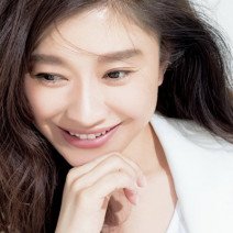 篠原涼子さんインタビュー「気持ちはきちんと伝えるのが大人の仕事の仕方」【美的GRAND】