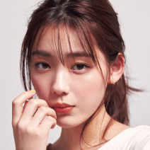 「ベージュチーク」で甘くナチュラルに！メイクのポイントを人気H&M中山友恵さんが解説