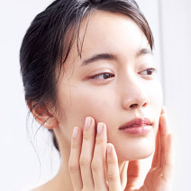 クラランス、ディセンシア…朝のメイク前に美白美容液でくすみ＆濁り抜き