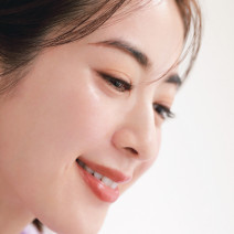 くすみのない肌は“下地のW使い”で作る！1日中キレイをキープできるベースメイク術【美的GRAND】