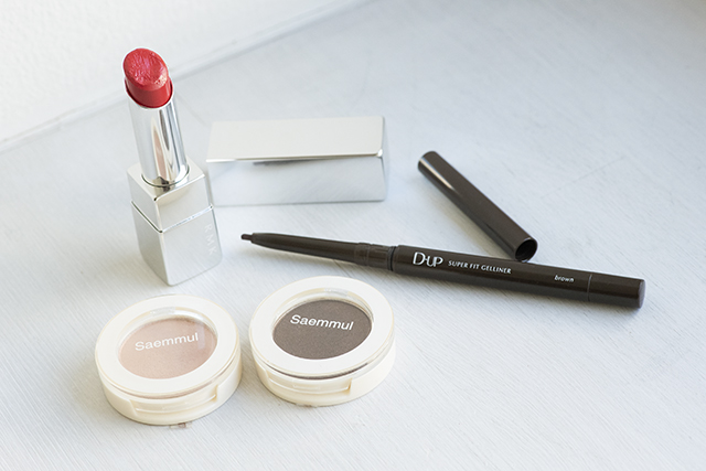 上品で色気のある目元に