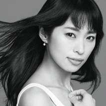 美容家 岡本静香さんの今季イチオシの美白アイテムとは？ リピートしている愛用品もご紹介