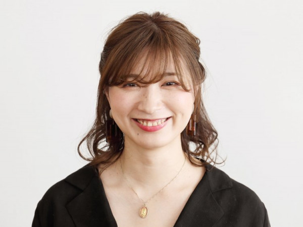 ツイスト＆くるりんぱのハーフアップ