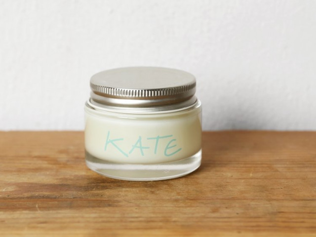 前髪とサイドは内巻きにしてウルフっぽく