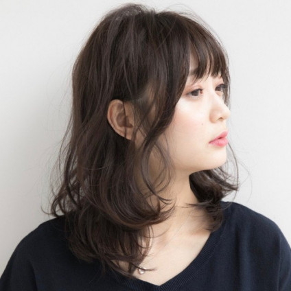 暗めアッシュは重すぎない透明感抜群の髪色 ブリーチなしでできる洗練カラー 美的 Com
