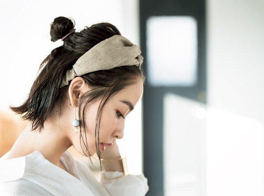伸ばしかけショートは襟足やパーマで印象チェンジ！ 簡単アレンジ術も