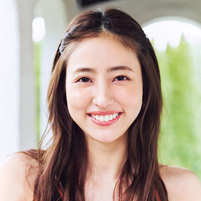 初夏のヘアアレンジ｜ダウンスタイルで南国リゾート気分を先取り♪