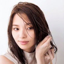 美容室に行けないからこそ！オイルに色もちシャンプー…上手に自宅で乗り切って｜#おうちキレイ vol.8