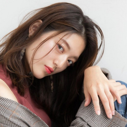 マロンブラウンカラーで大人かわいく！おすすめのヘアカラー＆コスメ