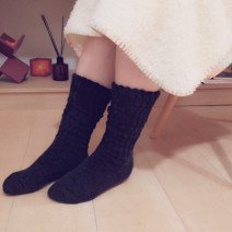 靴下で冷え症対策！冬も夏も…おすすめの靴下や温めグッズで足先を快適に