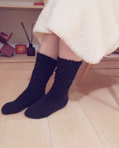 靴下で冷え症対策！冬も夏も…おすすめの靴下や温めグッズで足先を快適に