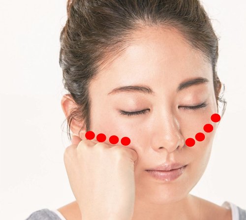 小顔に近づくコルギ 骨気 って 体験レポ 自宅でできる むくみ たるみ解消ケア 美的 Com