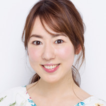 鼻の下を短く見せるだけで顔全体の印象が変わる！メイクで解決する方法