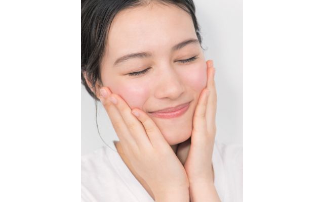 美白化粧品選 べスコス受賞の人気コスメや美白効果の食べ物 サプリも一挙にご紹介 美的 Com