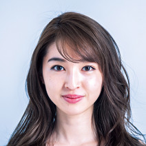 梅雨時期の前髪｜湿気に負けないふんわり前髪を作る簡単テクニックをH&Mが解説