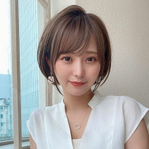 王道のひし形ショートヘアが、今切るなら一押し！丸顔さんも挑戦しやすい小顔効果ボブで美シルエット