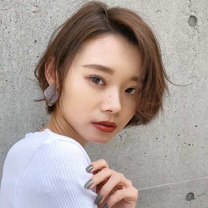 パーマで柔らかさをプラス！女性らしい美フォルムショートヘア