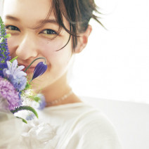 森絵梨佳さん“主演”美的ストーリー劇場｜誕生日の朝、イケメンと美しいブーケが目の前に…だったら