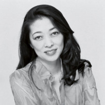 齋藤薫さんが語った「美しい人の条件」って？これまでにコメントいただいたおすすめコスメも紹介