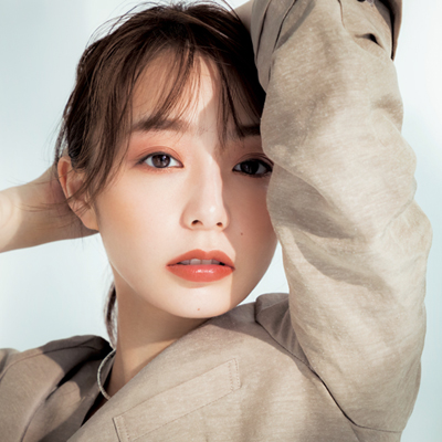 宇垣美里さん×人気H&M笹本恭平さん｜ディオール、ルナソル、エトヴォス…「ブラウンシャドウ」最強説！