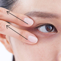皮膚が薄いのはなぜ？薄いとどうなる？【アイケアコスメの効果的な使い方】