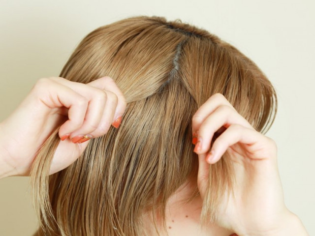 【2】編み込みは1回でOK!ツイストをプラスしたアレンジ