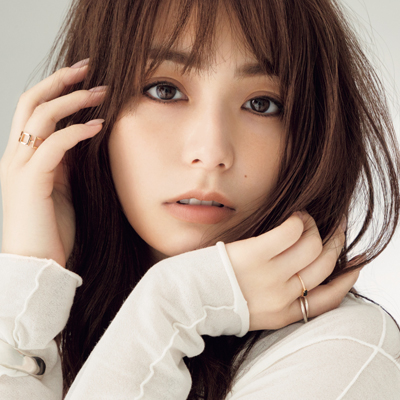 宇垣美里さん×人気H&M中山友恵さん｜「ラインが主役の目力メイク復活の予感！」