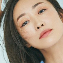 神崎恵メソッド・ベースメイク編｜若々しさとシュッと感を一挙両得！ハリツヤを仕込むテクニック【美的GRAND】