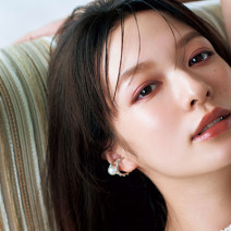 エテュセのくすみピンクアイライナーで一気に秋顔に変身！｜人気H&M岡田知子さんが提案
