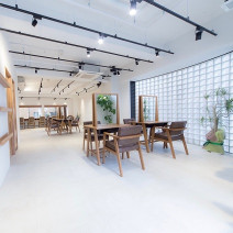 GARDEN aoyama 　(ガーデンアオヤマ)