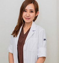 体や背中のニキビの原因はカビのせい？ 皮膚科医に訊いた気になる背中ニキビの予防法とケア方法