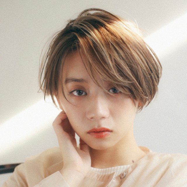 アンニュイな髪型 守ってあげたくなる 色っぽさを演出できるスタイル 美的 Com