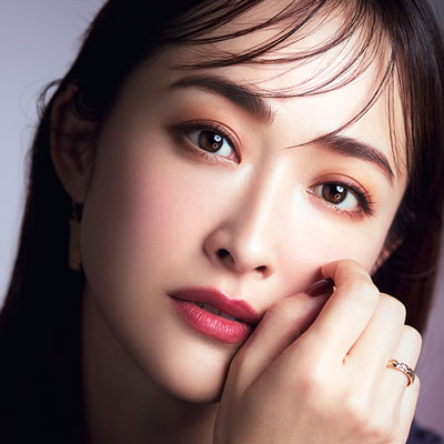 「赤影仕込み」で美女オーラ漂う色っぽいまなざし｜マスク生活の今こそ、効く！全人類を虜にする最強アイとは？【美的GRAND】