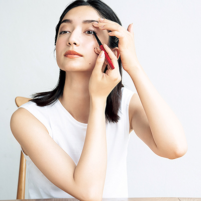 【人気H＆M 長井かおり式】2020年最新アイラインの描き方｜ポイントは“引く”より“打つ”！？