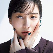 田中みな実さん「美肌映えするブラウンとなら、攻めのメイクにも挑戦できる」｜田中みな実 Color me Happy Vol.8