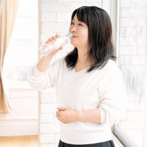 「目元のむくみやまつげの抜けやすさが気になる…」読者のお悩みを有村実樹さんが解決！