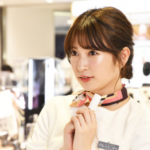 NMB48吉田朱里「メイクはメンタルに寄り添ったものに」〜『だから私はメイクする』Specialインタビュー前編