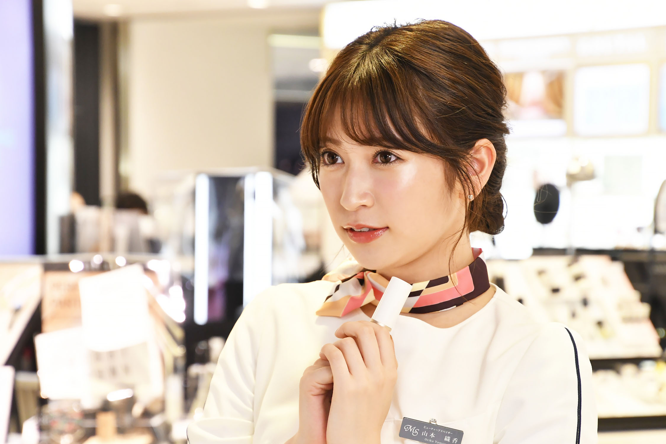 NMB48吉田朱里「メイクはメンタルに寄り添ったものに」〜『だから私はメイクする』Specialインタビュー前編