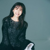 田中みな実さん「黒を“無難色”にカテゴライズせず、かわいげや遊び心を忘れずに」｜田中みな実 Color me Happy Vol.9
